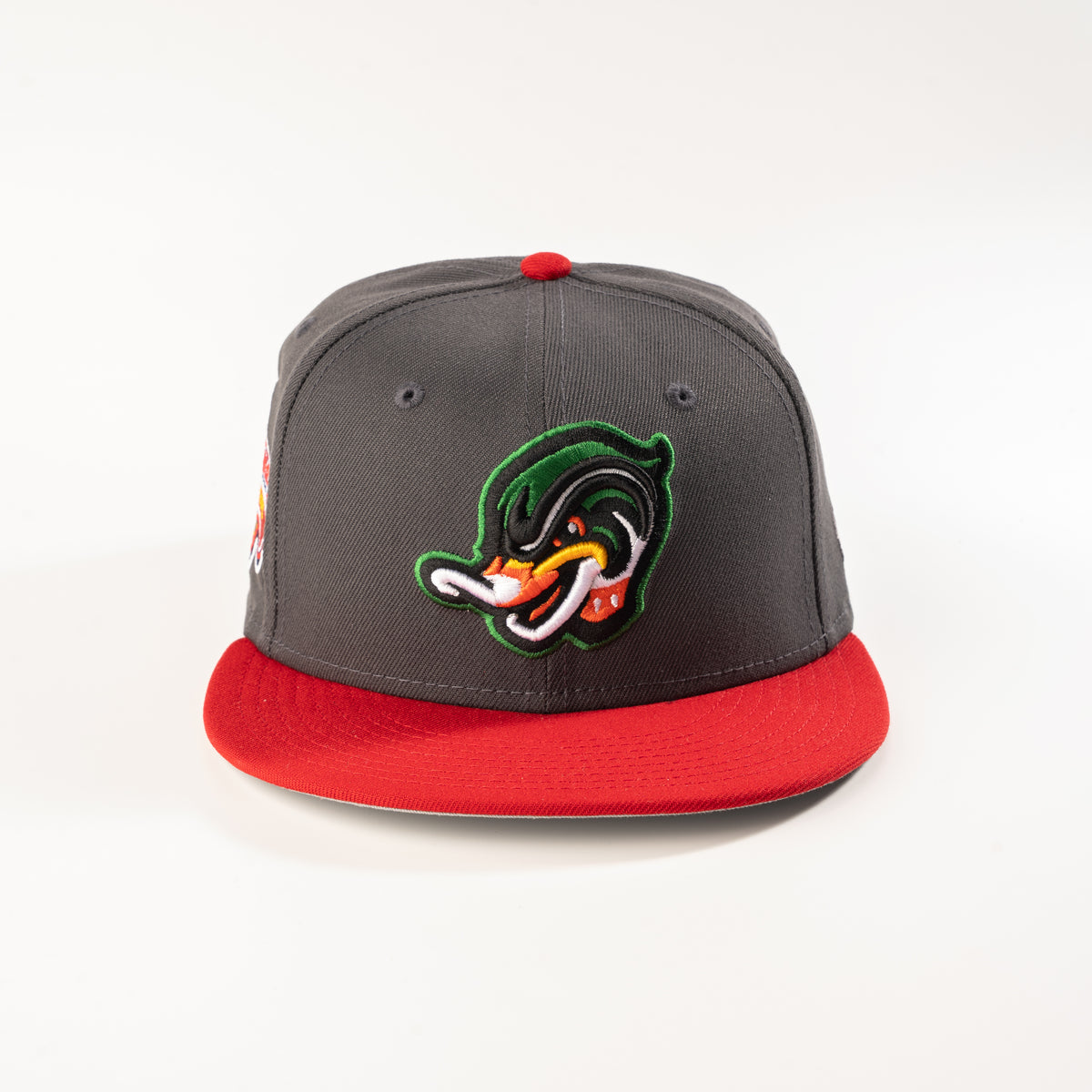 Stylish Black Wood Ducks Fitted Hat
